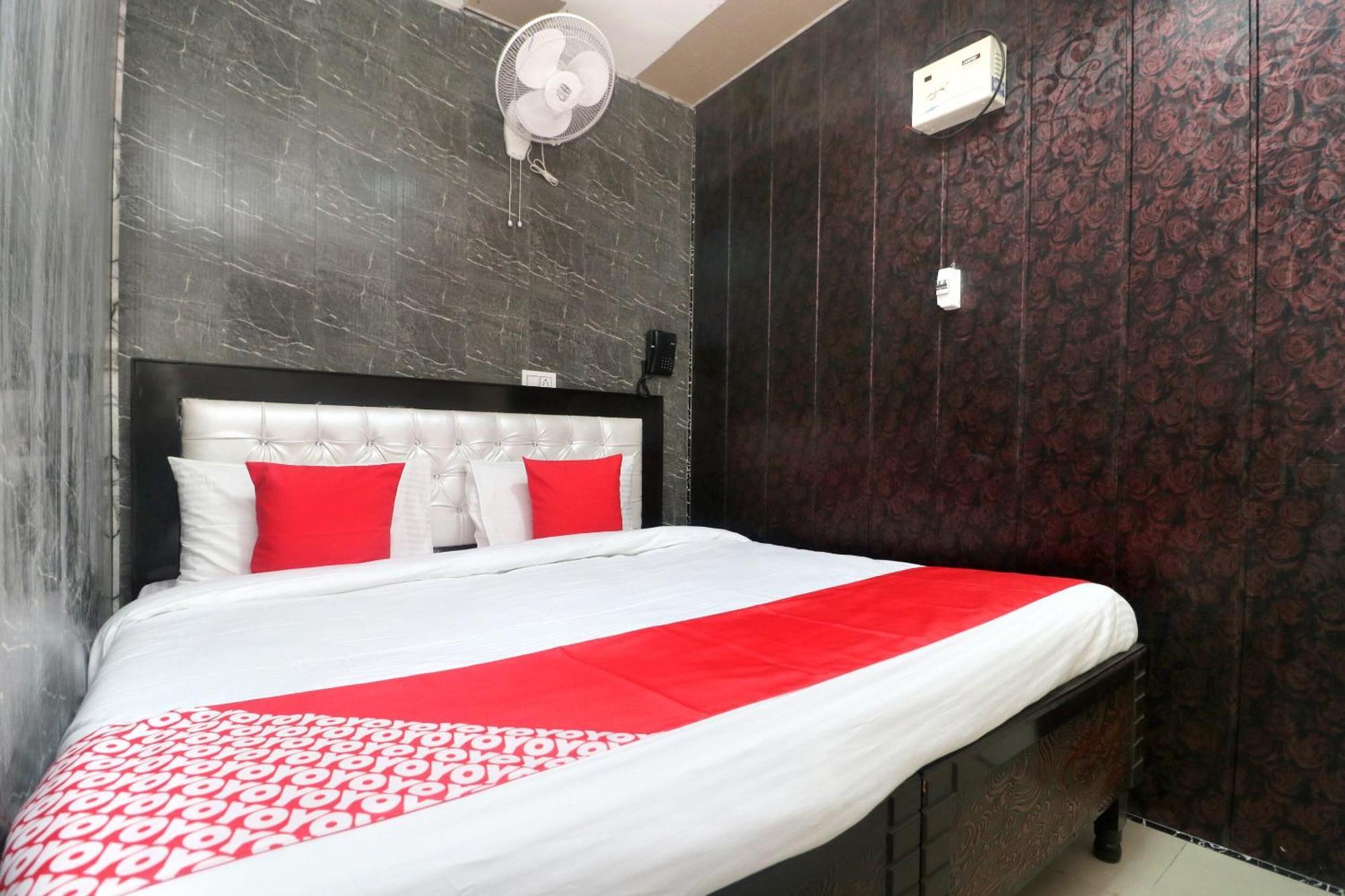 Oyo Hotel Aryan Plaza Chandīgarh Exterior foto